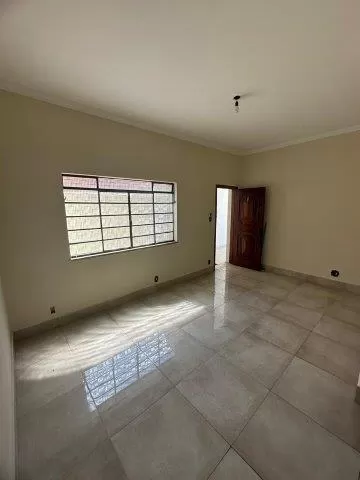 Venda de Casa Térrea - Excelente Localização em Pindamonhangaba Venda de Casa Térrea - Excelente Localização em Pindamonhangaba