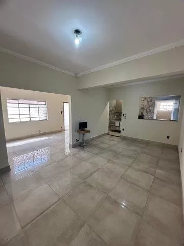 Venda de Casa Térrea - Excelente Localização em Pindamonhangaba Venda de Casa Térrea - Excelente Localização em Pindamonhangaba