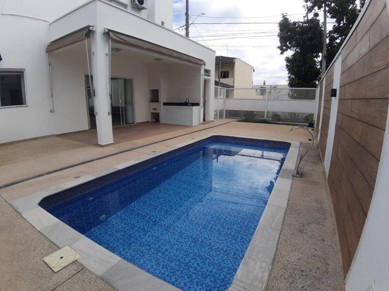 Sobrado de Esquina à Venda no Campos do Conde 1 Sobrado de Esquina à Venda no Campos do Conde 1