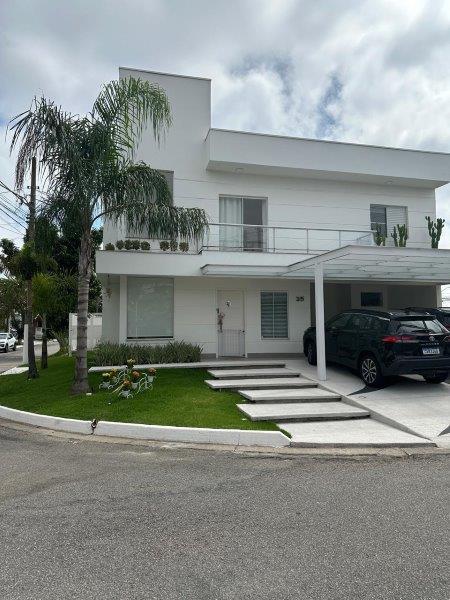 Sobrado de Esquina à Venda no Campos do Conde 1 Sobrado de Esquina à Venda no Campos do Conde 1