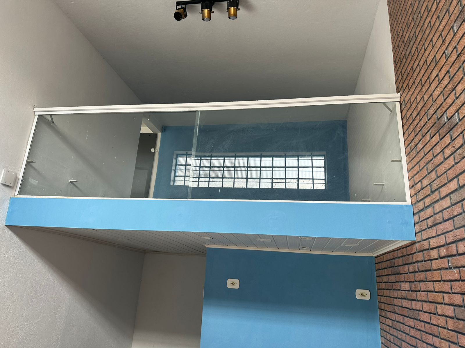 Box 18 – Centro Comercial de Pindamonhangaba Box 18 – Centro Comercial de Pindamonhangaba