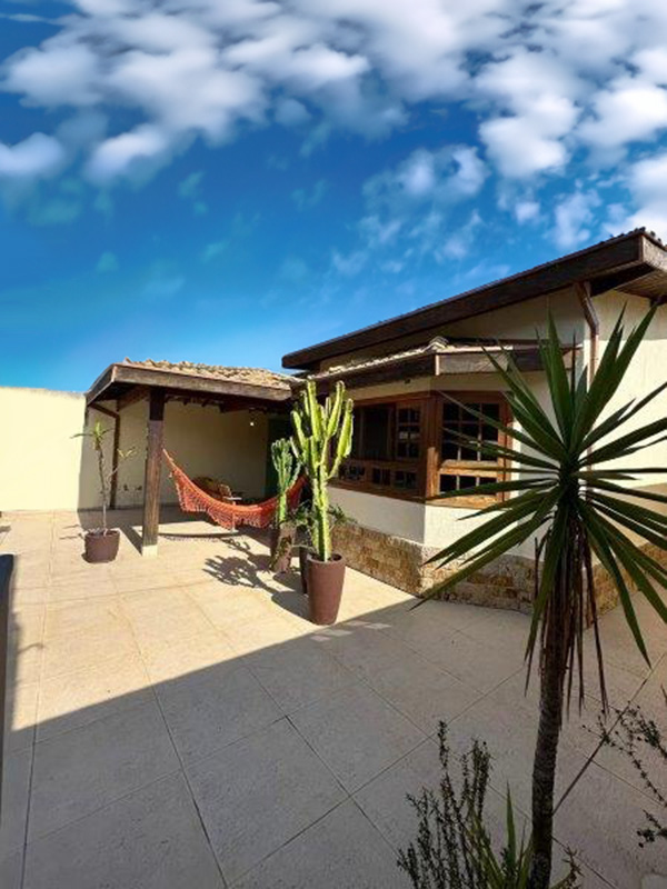 Casa em Pindamonhangaba com 3 quartos Casa em Pindamonhangaba com 3 quartos