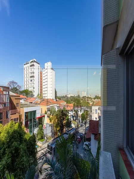 Apartamento em Perdizes a poucos metros da PUC Apartamento em Perdizes a poucos metros da PUC