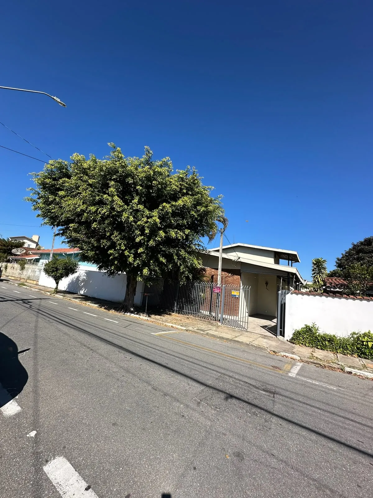 Casa ampla na região central – Excelente oportunidade!