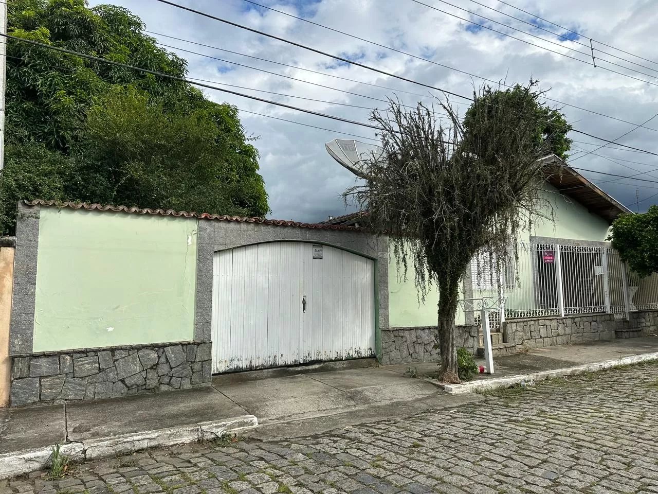 Casa Térrea na Região Central de Pindamonhangaba Casa Térrea na Região Central de Pindamonhangaba